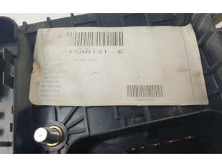 Блок предохранителей 1K0937800D, 1K0937814 Volkswagen Caddy