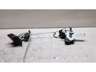 Замок задней крышки