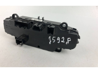 Блок управления кондиционера воздуха / климата/ печки (в салоне) AV1T18C612    Ford B-MAX   