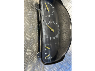 Панель приборов Saab 900