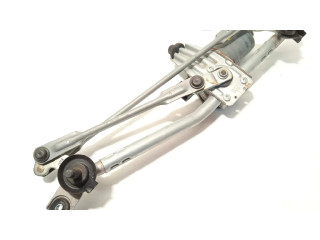 Моторчик дворников 98100AT000    KIA EV6