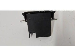 Замок багажника 5G6827505B    Volkswagen Golf VII 2013 - 2019 года