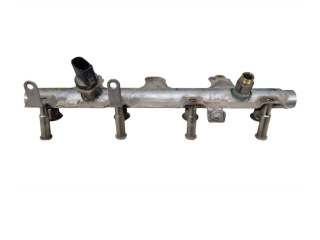 Vstřikovací lišta 06J133317J Volkswagen Tiguan CAWA