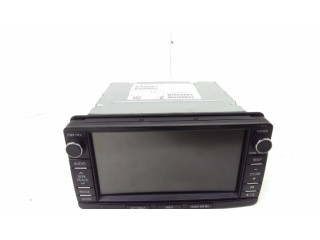 Радио/ проигрыватель CD/DVD / навигация