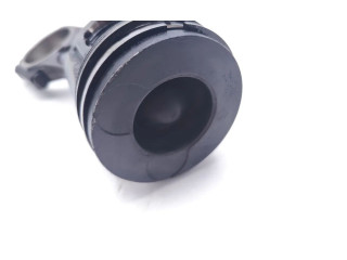  Поршень с шатуном D4204T D4204T  Volvo V50  