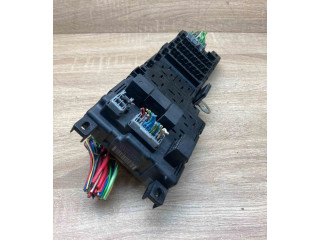 Блок предохранителей 9494207, 518322003 Volvo S80