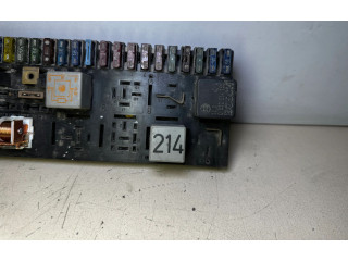 Блок предохранителей 443941822A, 443941822 Audi 80 90 B3