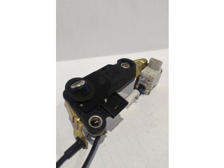 Замок багажника 3B9827297A, COMPISTOLAELETRICA    Volkswagen PASSAT B5.5 2001 - 2005 года