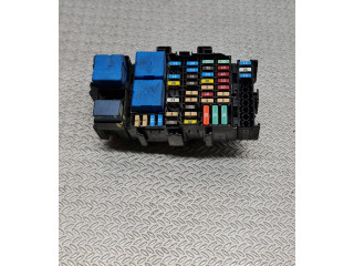 Блок предохранителей 18017641 Dacia Sandero