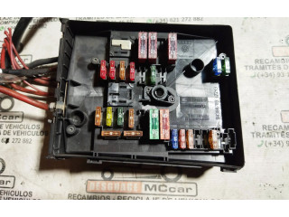 Pojistková skříňka 1K0937125D Volkswagen Golf VI 2004