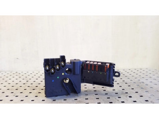 Блок предохранителей  2115461141   Mercedes-Benz CLS C219    