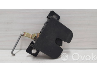 Замок задней крышки