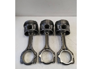 Поршень с шатуном Mitsubishi L200