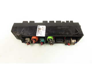   Pojistková skříňka 04707893AB   Chrysler Voyager 1998