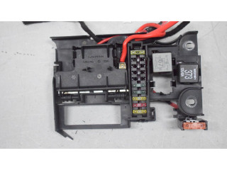   Pojistková skříňka    Audi A8 S8 D3 4E 2003