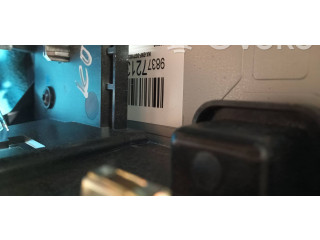 Дисплей 9837721380 Peugeot 2008 II