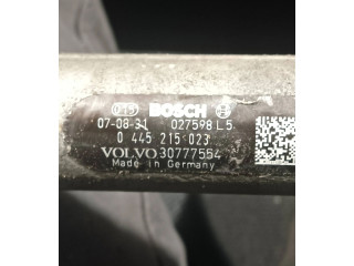 Топливная рампа 30777554, 027598L5   Volvo V70  