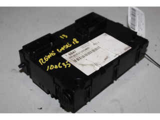 Блок предохранителей    Jeep Renegade    