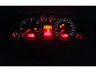 Панель приборов 4B0920033M   Audi A6 S6 C5 4B       