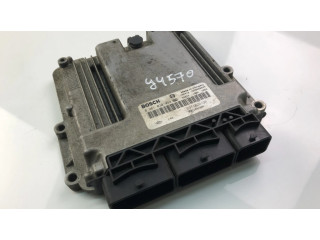 Блок управления 237102213R Dacia Dokker