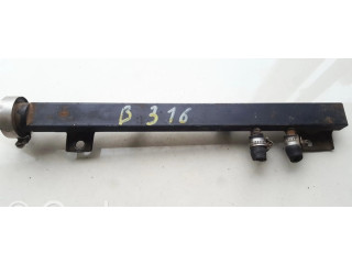 Топливная рампа 1727234   BMW 3 E36 1.8 