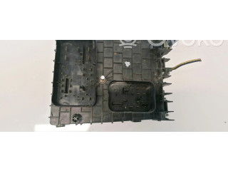 Блок предохранителей 1K0937124K Volkswagen Caddy