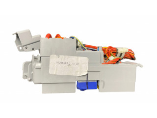 Блок предохранителей  6807487   BMW X5 G05    