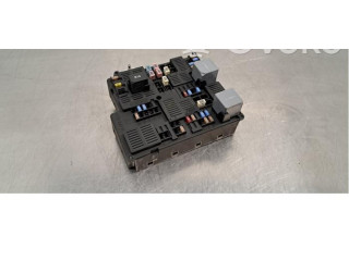 Блок предохранителей  32212299   Volvo XC90    