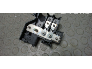 Блок предохранителей  8D1941824   Audi A6 S6 C6 4F    