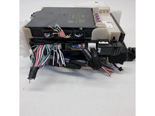   Pojistková skříňka 8273033Q30B   Lexus ES VII XZ10 2019