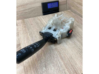 Ручка стеклоочистителей 83111FC07, 17A688 Subaru Forester SF