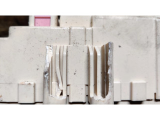 Блок предохранителей DF240V3, 082005   Toyota Solara    