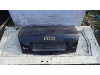 Задняя крышка (багажника)