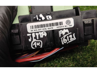 Блок предохранителей 5C0937819L   Volkswagen Jetta VI    