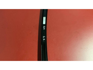 Облицовка стекла задней двери