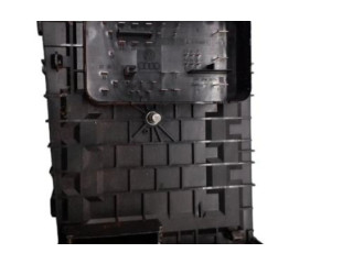 Блок предохранителей PASDEREFERENCE Audi A3 S3 8P