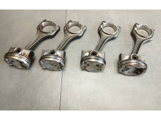 Píst 05E107065AB Skoda Octavia Mk4