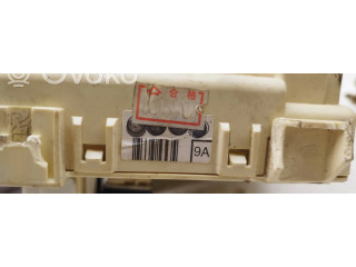 Блок предохранителей 8922153050 Lexus IS 200-300