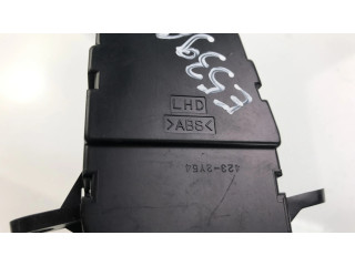 Блок управления 4232Y54   Lexus LS 400