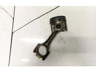 Píst Volkswagen PASSAT B5.5