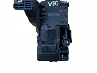 Блок предохранителей  30728132   Volvo V70    