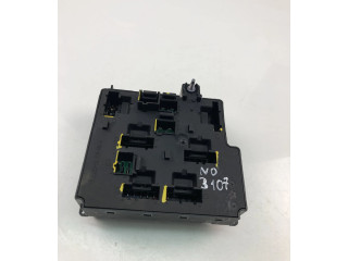 Блок предохранителей 32212299 Volvo XC90