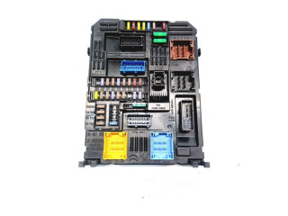 Блок предохранителей 9832881080   Peugeot 2008 II    