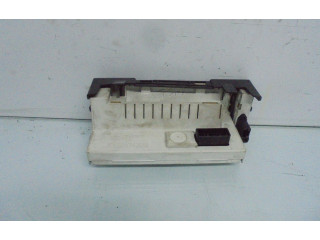 Дисплей    8200307273   Renault Clio III