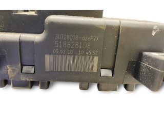 Ящик предохранителей (комплект) 30728008, 518828108   Volvo V70      