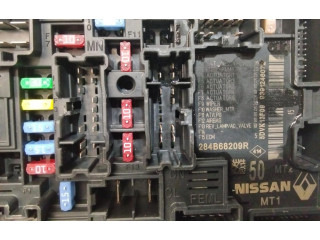 Блок предохранителей 284B68209R Renault Clio II