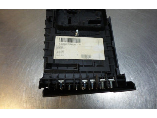 Блок предохранителей  1K0937125B, 1K0937125B   Volkswagen Caddy    