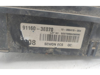 Блок предохранителей 911603E070   KIA Sorento    