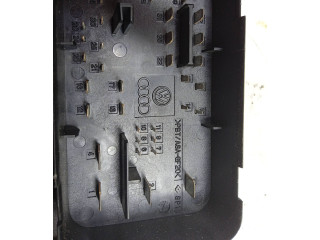   Pojistková skříňka 3C0937125, 43406735   Volkswagen Tiguan 2005