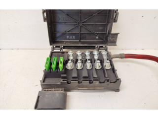 Блок предохранителей  1J0937550A   Skoda Octavia Mk1 (1U)    